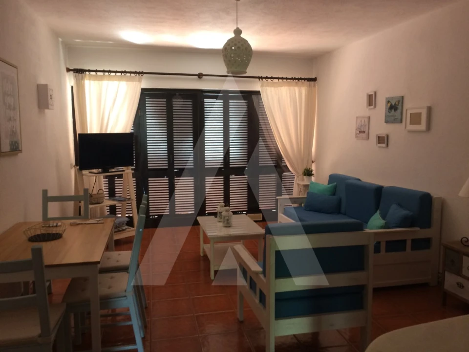 Apartamento T1 para Arrendamento em Quarteira Foto 9
