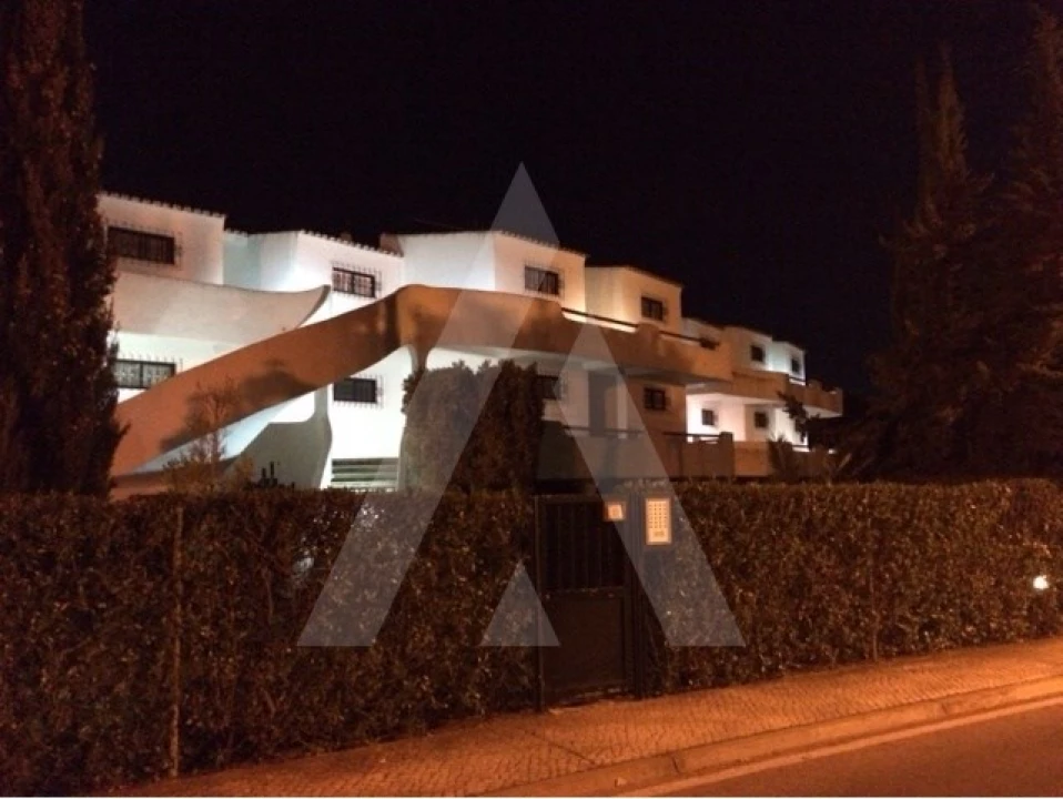 Apartamento T1 para Arrendamento em Quarteira Foto 10