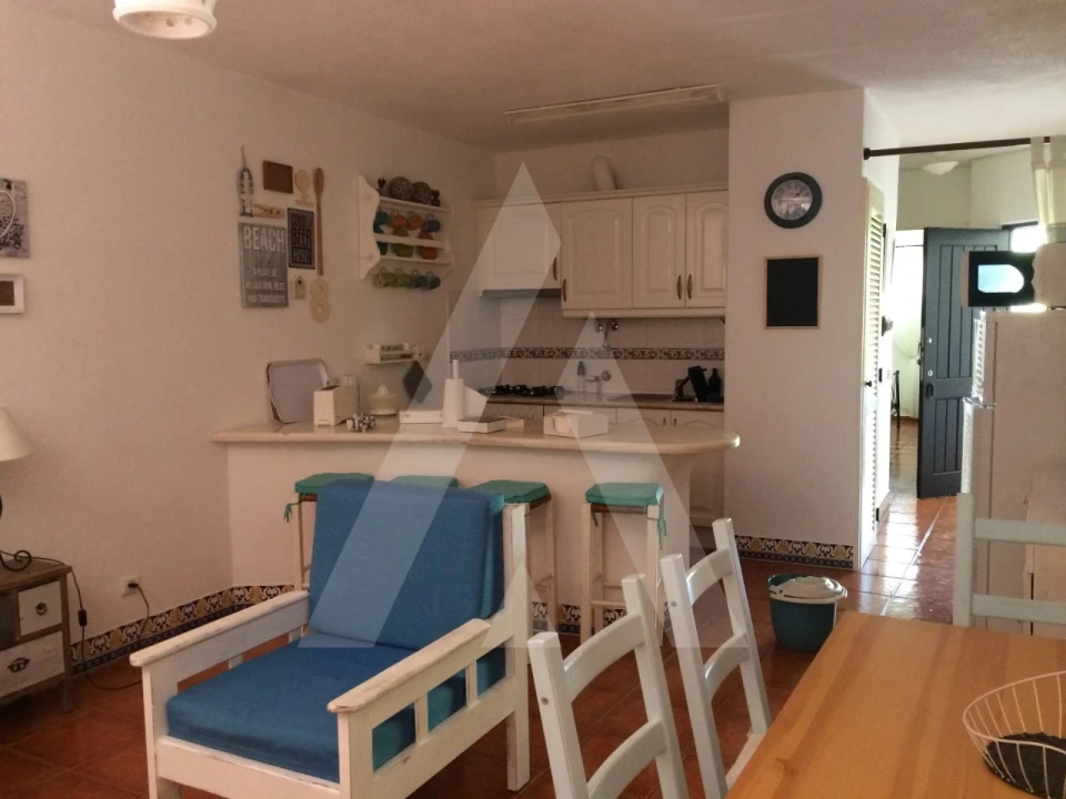 Apartamento T1 para Arrendamento em Quarteira Foto 11