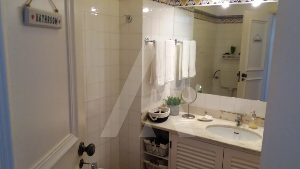 Apartamento T1 para Arrendamento em Quarteira Foto 12