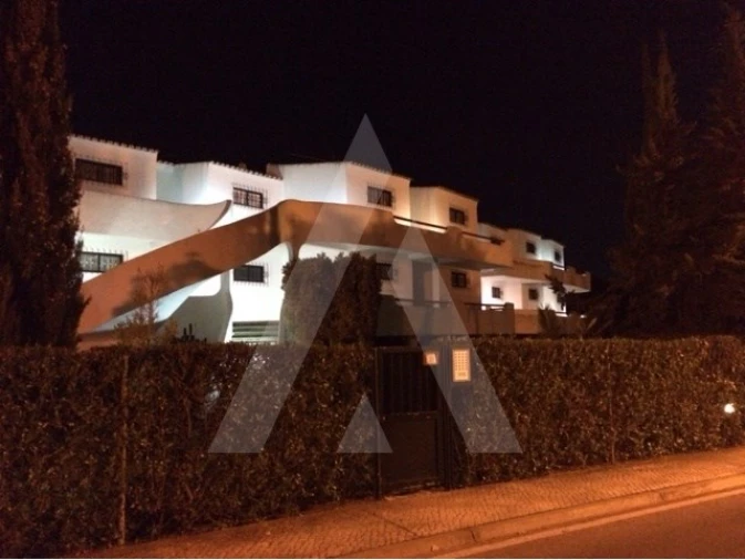 Apartamento T1 para Arrendamento em Quarteira Foto 10