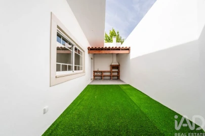 Moradia T3 para Venda em Lamas e Cercal