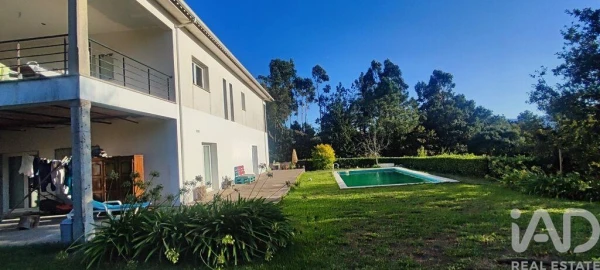 Moradia T4 para Venda em Mentrestido