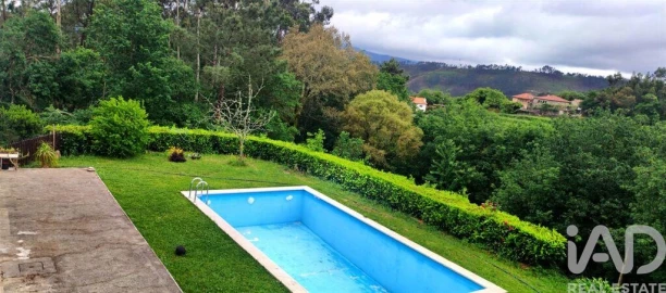 Moradia T4 para Venda em Mentrestido