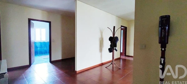 Moradia T4 para Venda em Mentrestido