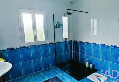 Moradia T4 para Venda em Mentrestido