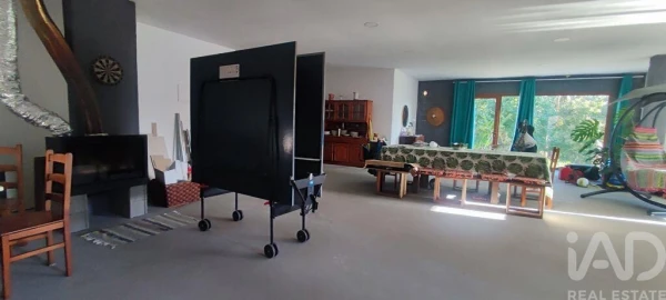 Moradia T4 para Venda em Mentrestido