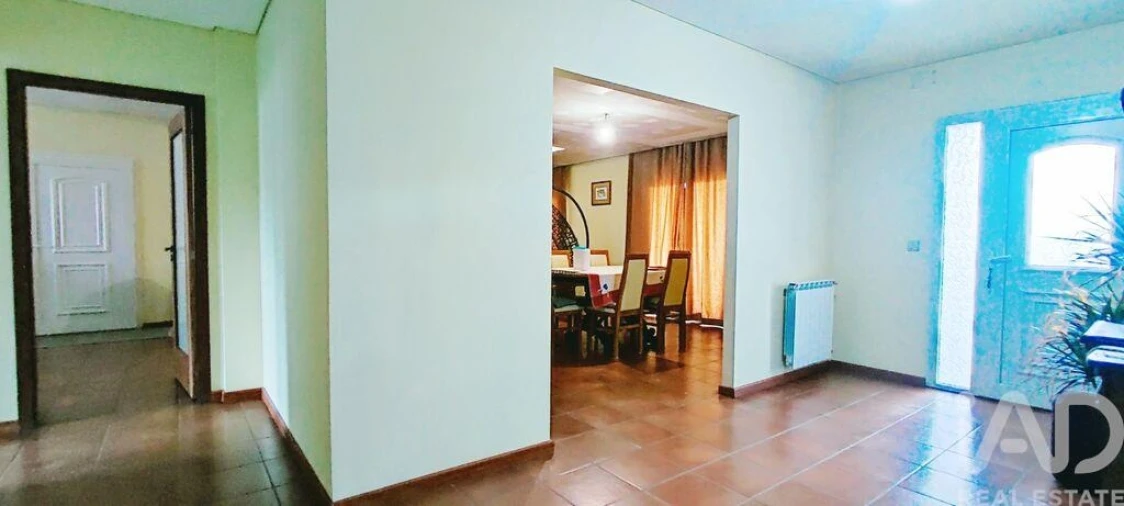 Moradia T4 para Venda em Mentrestido Foto 24