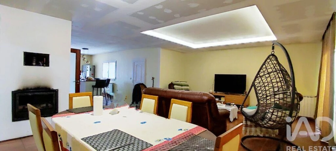 Moradia T4 para Venda em Mentrestido Foto 40