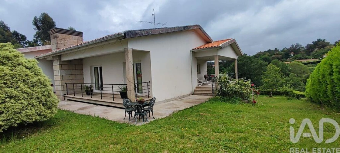 Moradia T4 para Venda em Mentrestido Foto 15