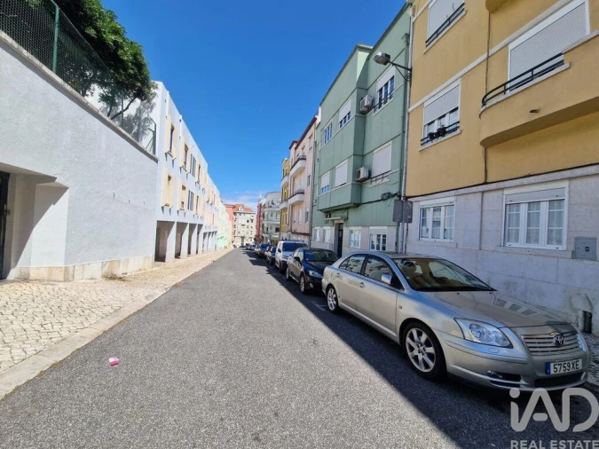 Apartamento T3 para Venda em Arroios Foto 2