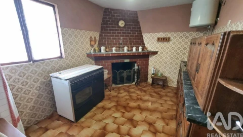Moradia T3 para Venda em Rapa e Cadafaz