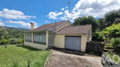 Moradia T3 para Venda em Rapa e Cadafaz