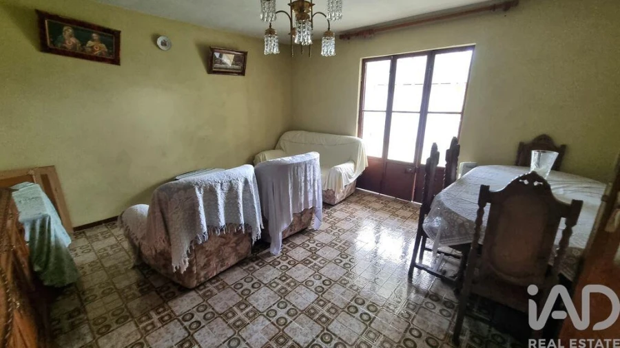 Moradia T3 para Venda em Rapa e Cadafaz Foto 6