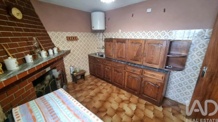 Moradia T3 para Venda em Rapa e Cadafaz Foto 5