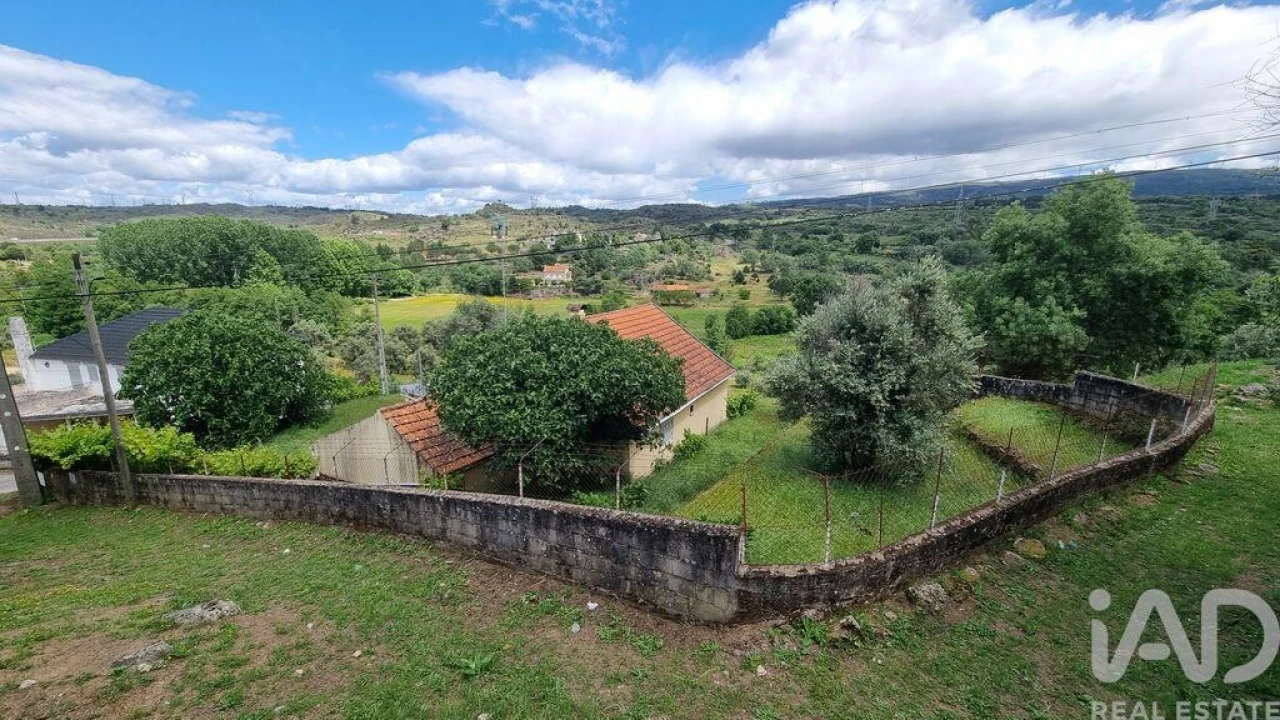 Moradia T3 para Venda em Rapa e Cadafaz Foto 28