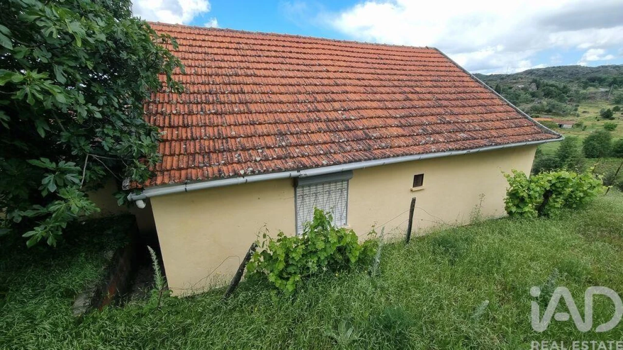 Moradia T3 para Venda em Rapa e Cadafaz Foto 24
