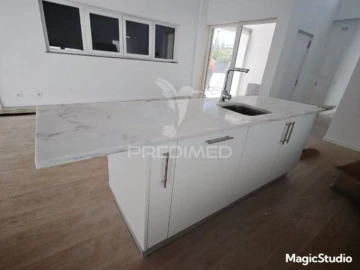 Moradia T3 para Venda em Charneca de Caparica e Sobreda