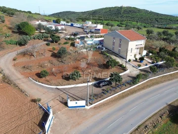 Moradia T5 para Venda em Barbacena e Vila Fernando