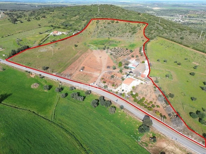 Moradia T5 para Venda em Barbacena e Vila Fernando Foto 2