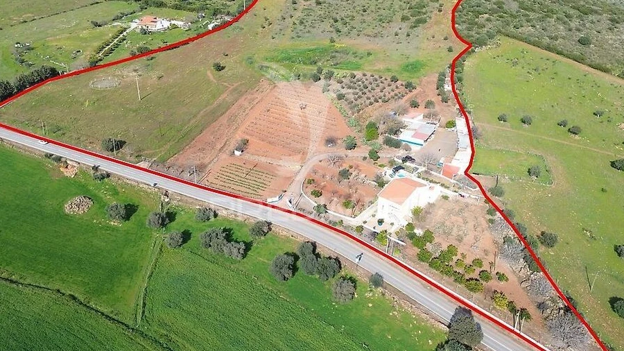 Moradia T5 para Venda em Barbacena e Vila Fernando