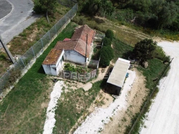 Moradia T2 para Venda em Romeira e Várzea