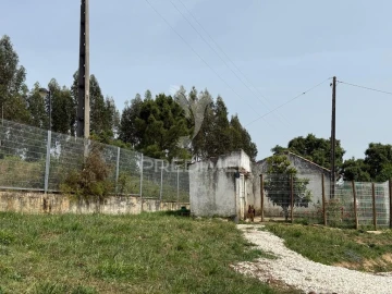 Moradia T2 para Venda em Romeira e Várzea