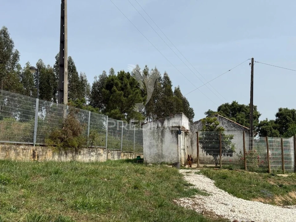 Moradia T2 para Venda em Romeira e Várzea Foto 17