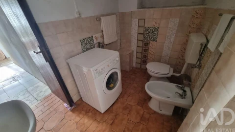 Moradia T2 para Venda em Terras de Massueime