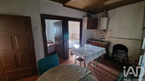 Moradia T2 para Venda em Terras de Massueime