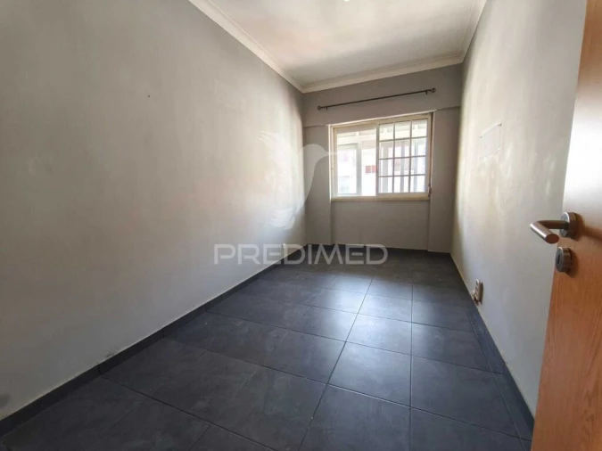 Apartamento T3 para Venda em Seixal, Arrentela e Aldeia de Paio Pires Foto 14