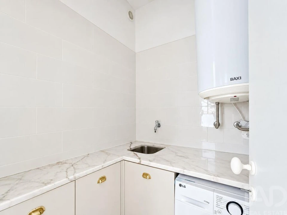 Apartamento T3 para Venda em Cedofeita, Santo Ildefonso, Sé, Miragaia, São Nicolau e Vitória Foto 30
