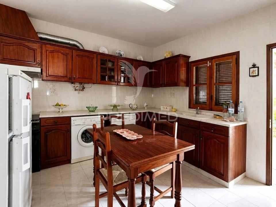 Moradia T3 para Venda em Quelfes Foto 4