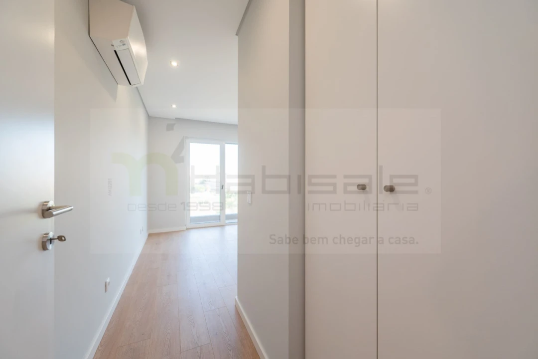 Apartamento T3 para Venda em Carcavelos e Parede Foto 14