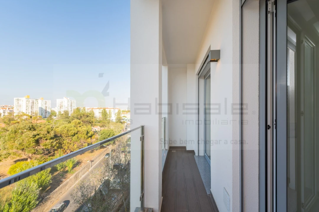 Apartamento T3 para Venda em Carcavelos e Parede Foto 21