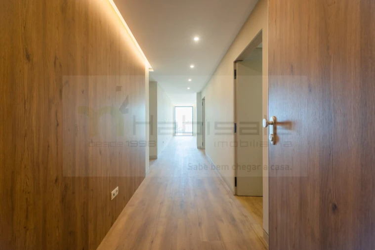 Apartamento T2 para Venda em Carcavelos e Parede Foto 8