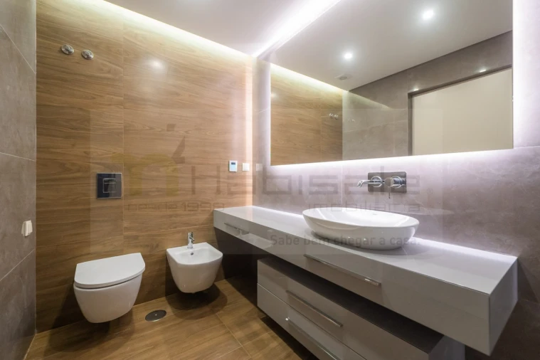 Apartamento T2 para Venda em Carcavelos e Parede Foto 18