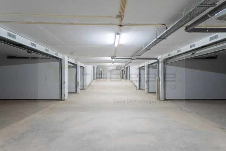 Apartamento T2 para Venda em Carcavelos e Parede Foto 23