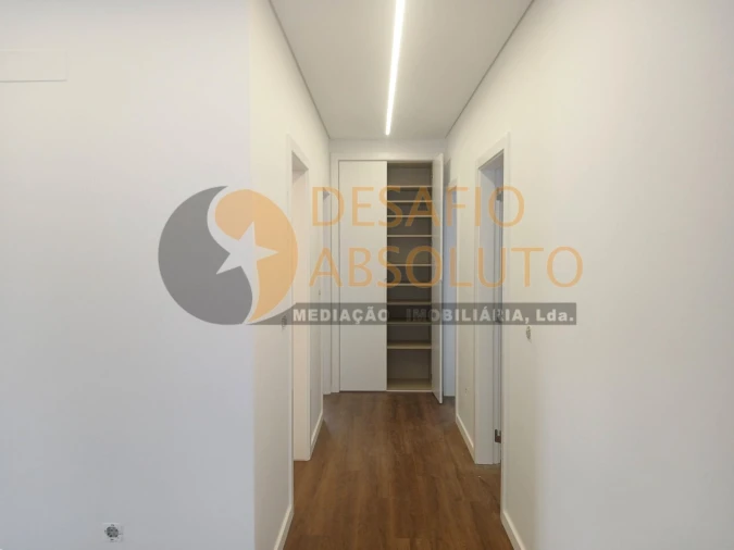 Moradia T4 para Venda em Fernao Ferro Foto 5