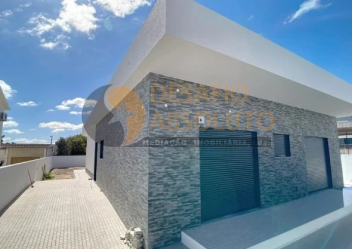 Moradia T4 para Venda em Fernao Ferro Foto 12