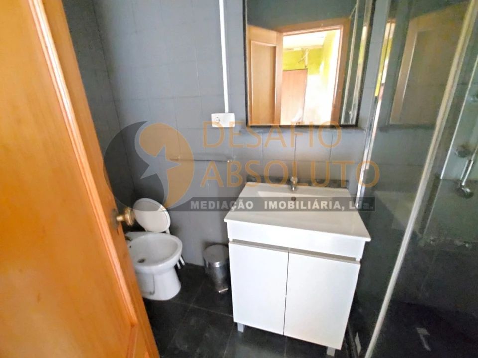 Apartamento T4 para Venda em Seixal, Arrentela e Aldeia de Paio Pires Foto 11