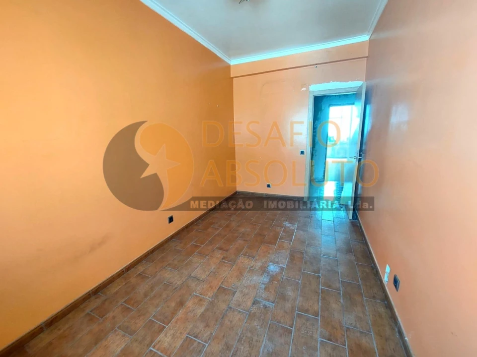 Apartamento T4 para Venda em Seixal, Arrentela e Aldeia de Paio Pires Foto 15