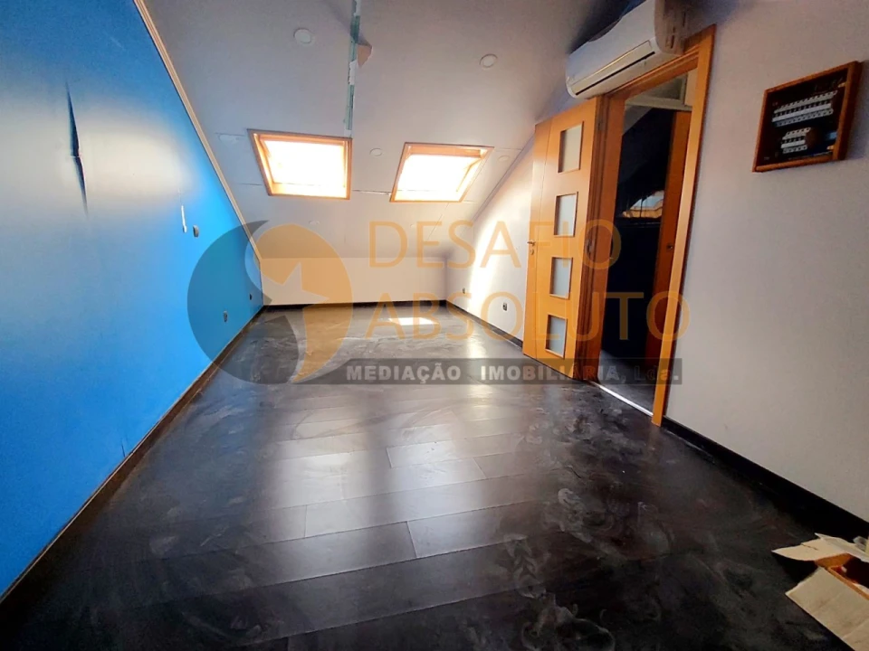 Apartamento T4 para Venda em Seixal, Arrentela e Aldeia de Paio Pires Foto 22