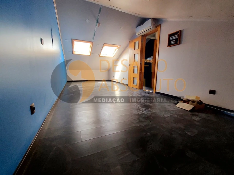 Apartamento T4 para Venda em Seixal, Arrentela e Aldeia de Paio Pires Foto 24