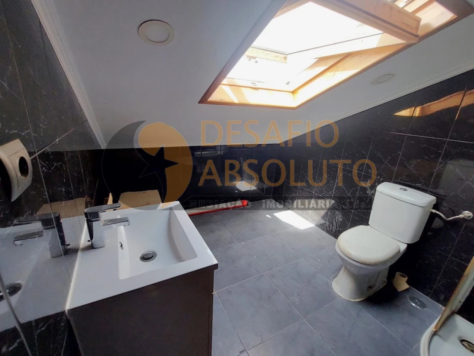 Apartamento T4 para Venda em Seixal, Arrentela e Aldeia de Paio Pires Foto 26