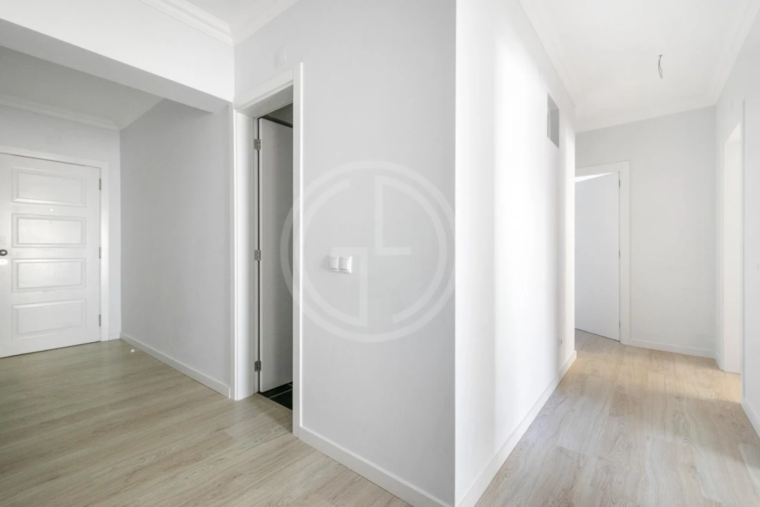Apartamento T1 para Venda em Faro (Sé e São Pedro) Foto 4