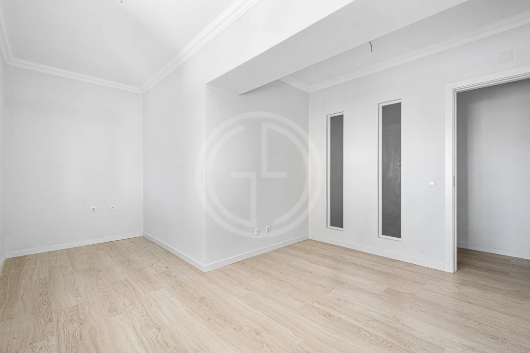 Apartamento T1 para Venda em Faro (Sé e São Pedro) Foto 5