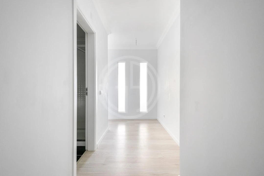 Apartamento T1 para Venda em Faro (Sé e São Pedro) Foto 6