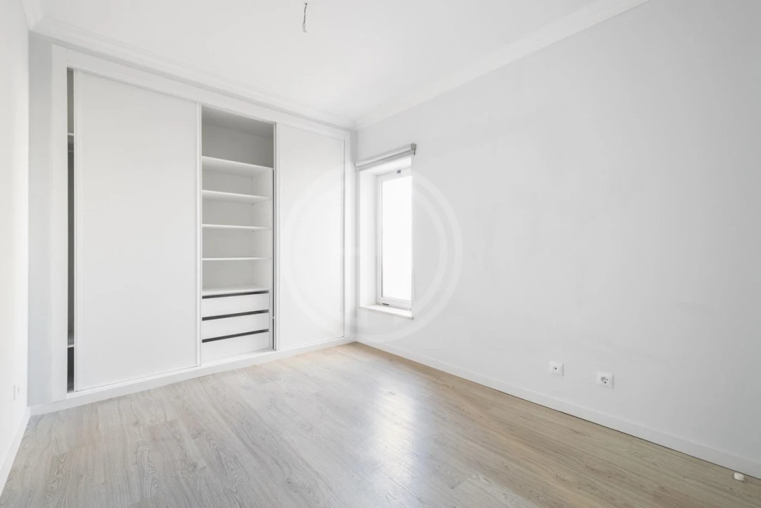 Apartamento T1 para Venda em Faro (Sé e São Pedro) Foto 12