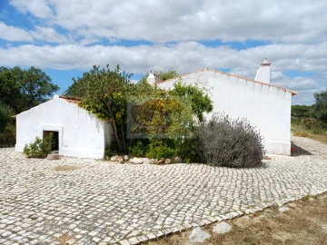 Quinta T2 para Venda em São Francisco da Serra